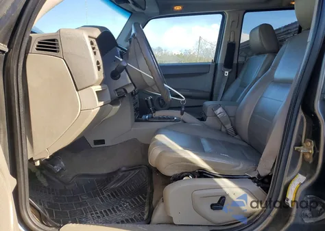 2006 Jeep Commander z USA, uszkodzony, nr VIN 1J8HG48NX6C275476